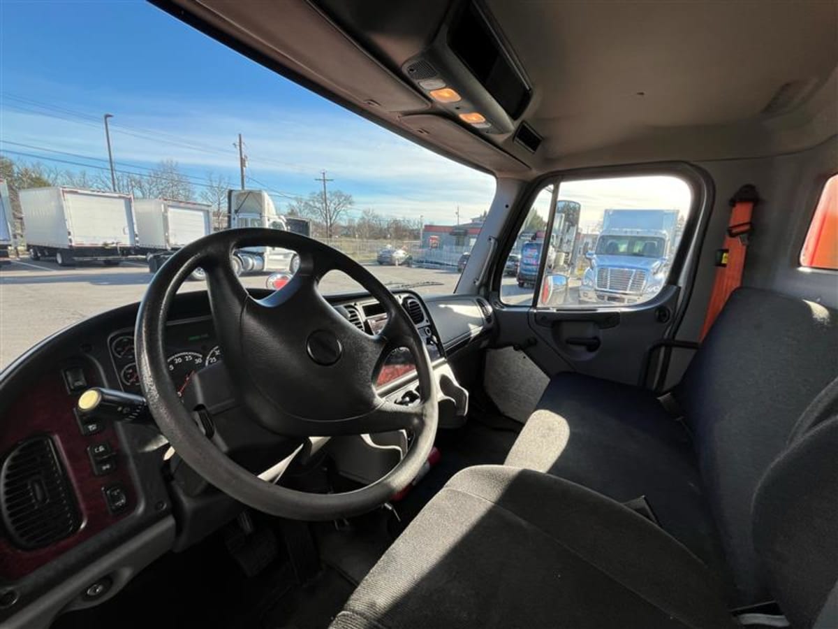 2018 Freightliner/Mercedes M2 106 681613