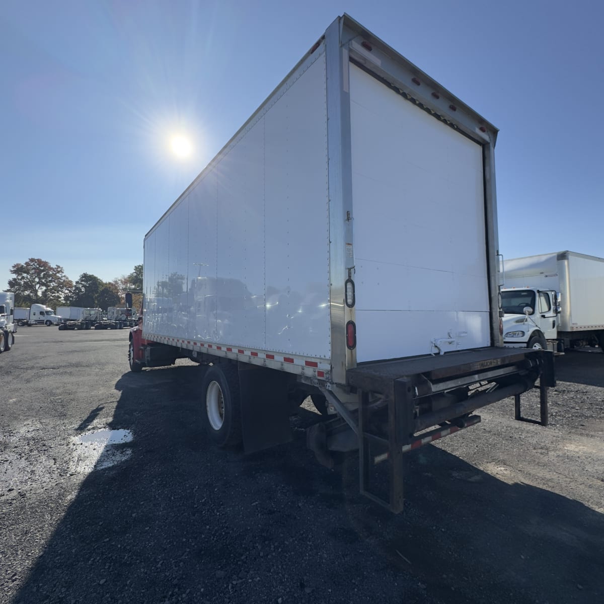 2018 Freightliner/Mercedes M2 106 681621