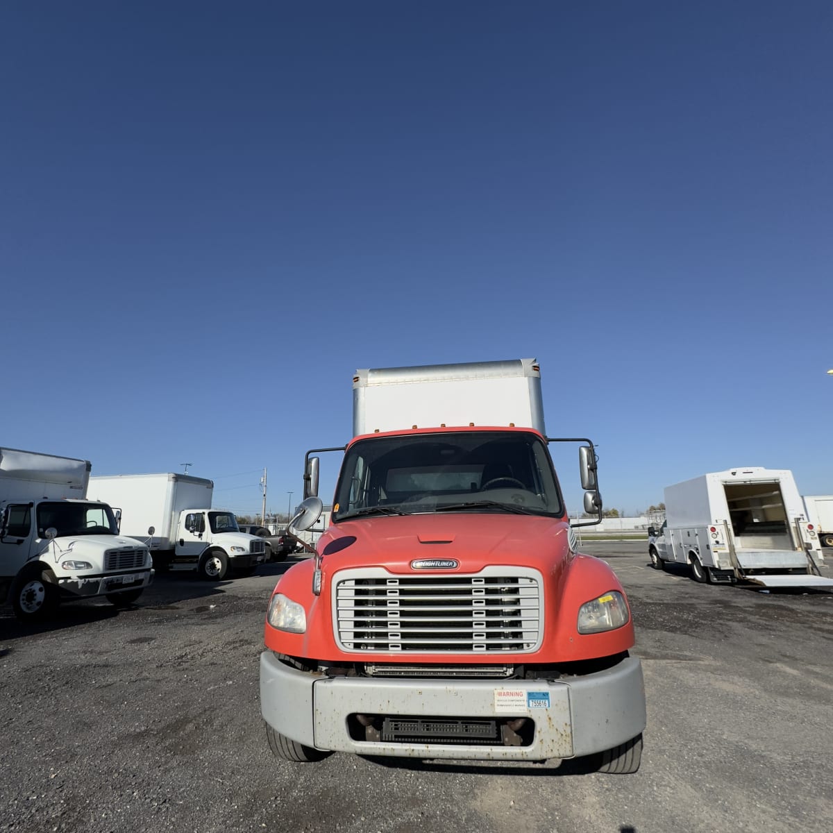 2018 Freightliner/Mercedes M2 106 681621