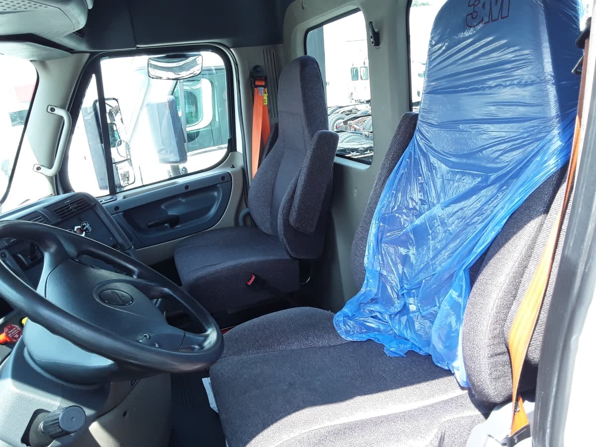 2018 Freightliner CASCADIA 125 681639