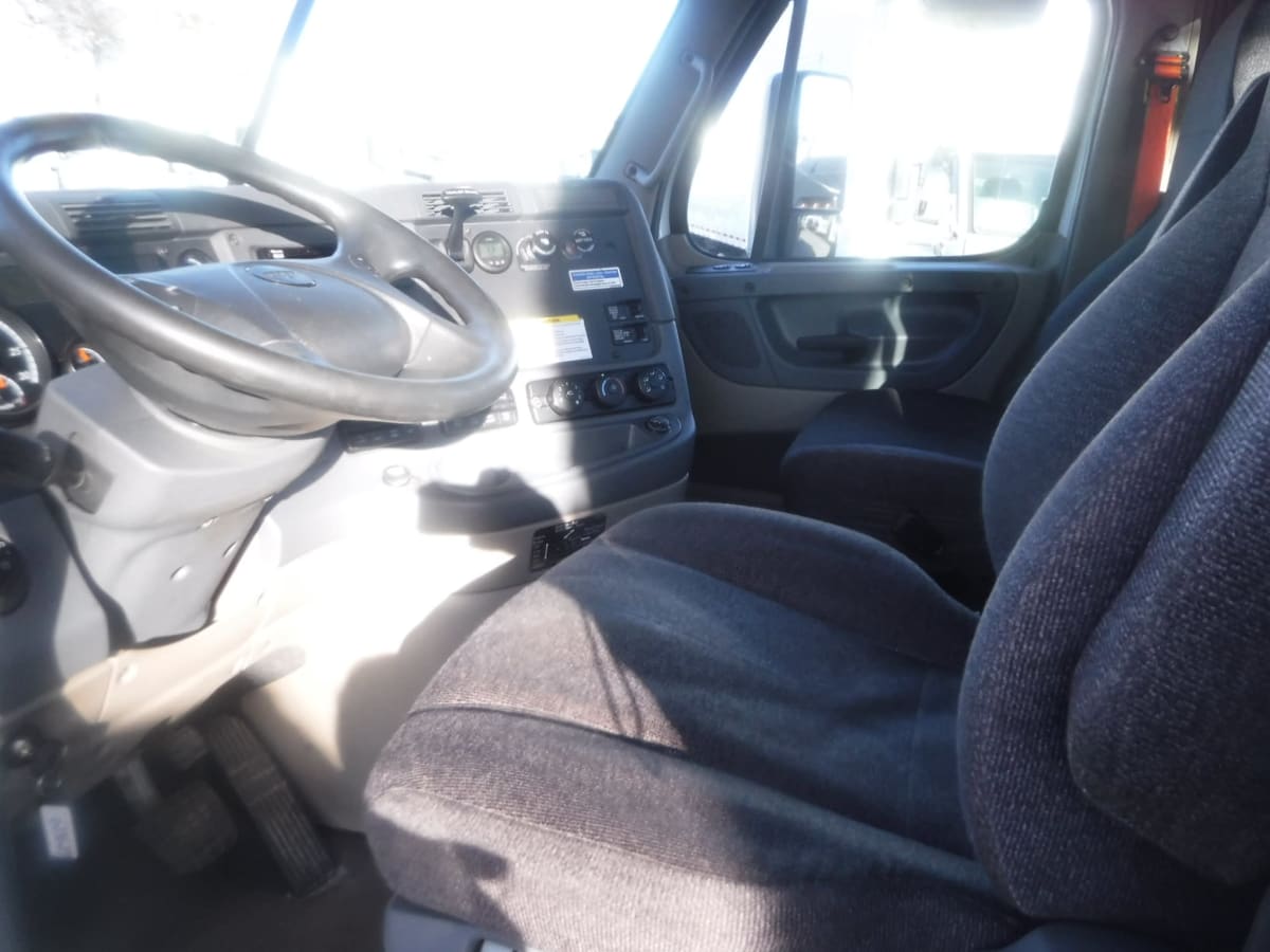 2018 Freightliner/Mercedes CASCADIA 125 681684