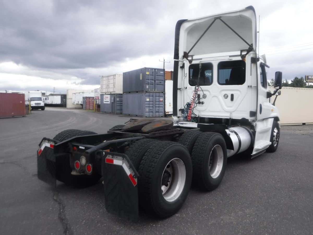 2018 Freightliner/Mercedes CASCADIA 125 681689