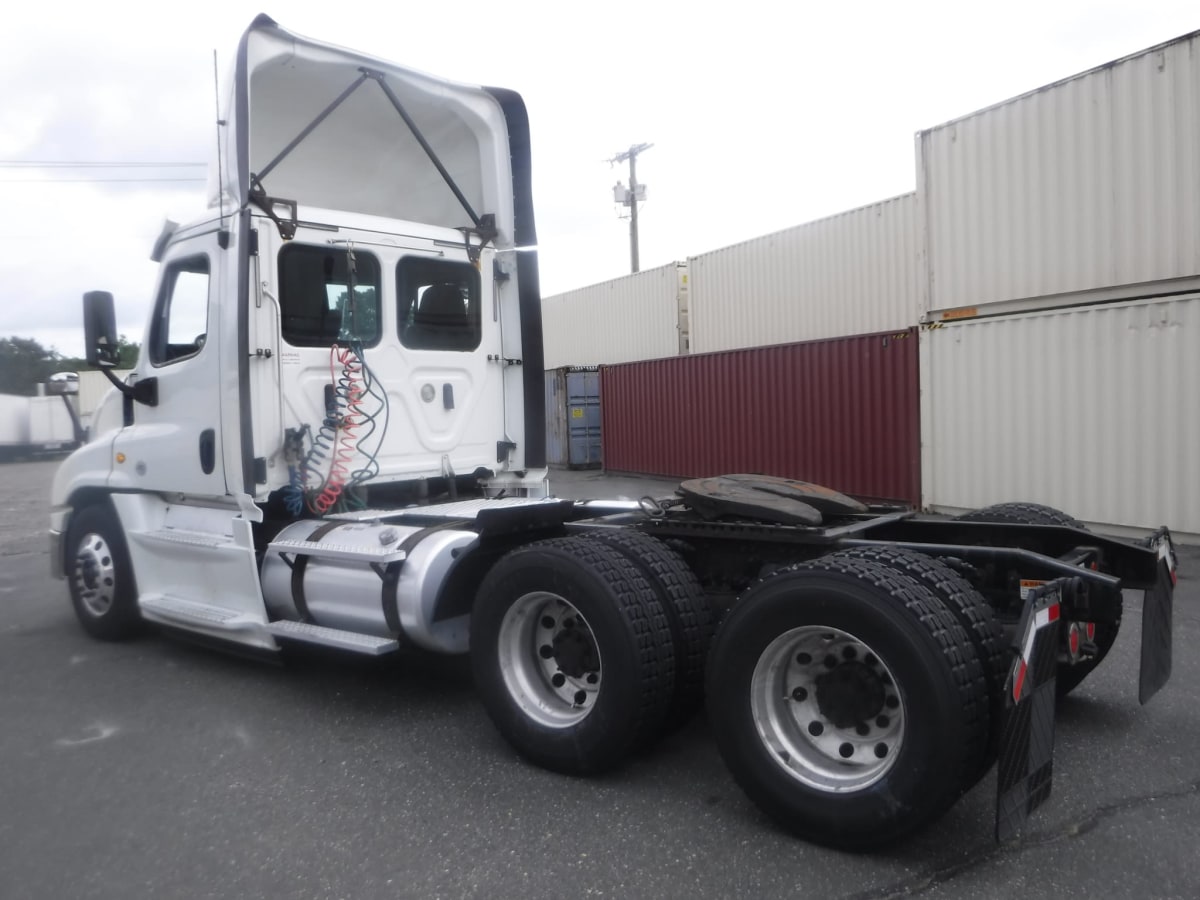 2018 Freightliner/Mercedes CASCADIA 125 681689