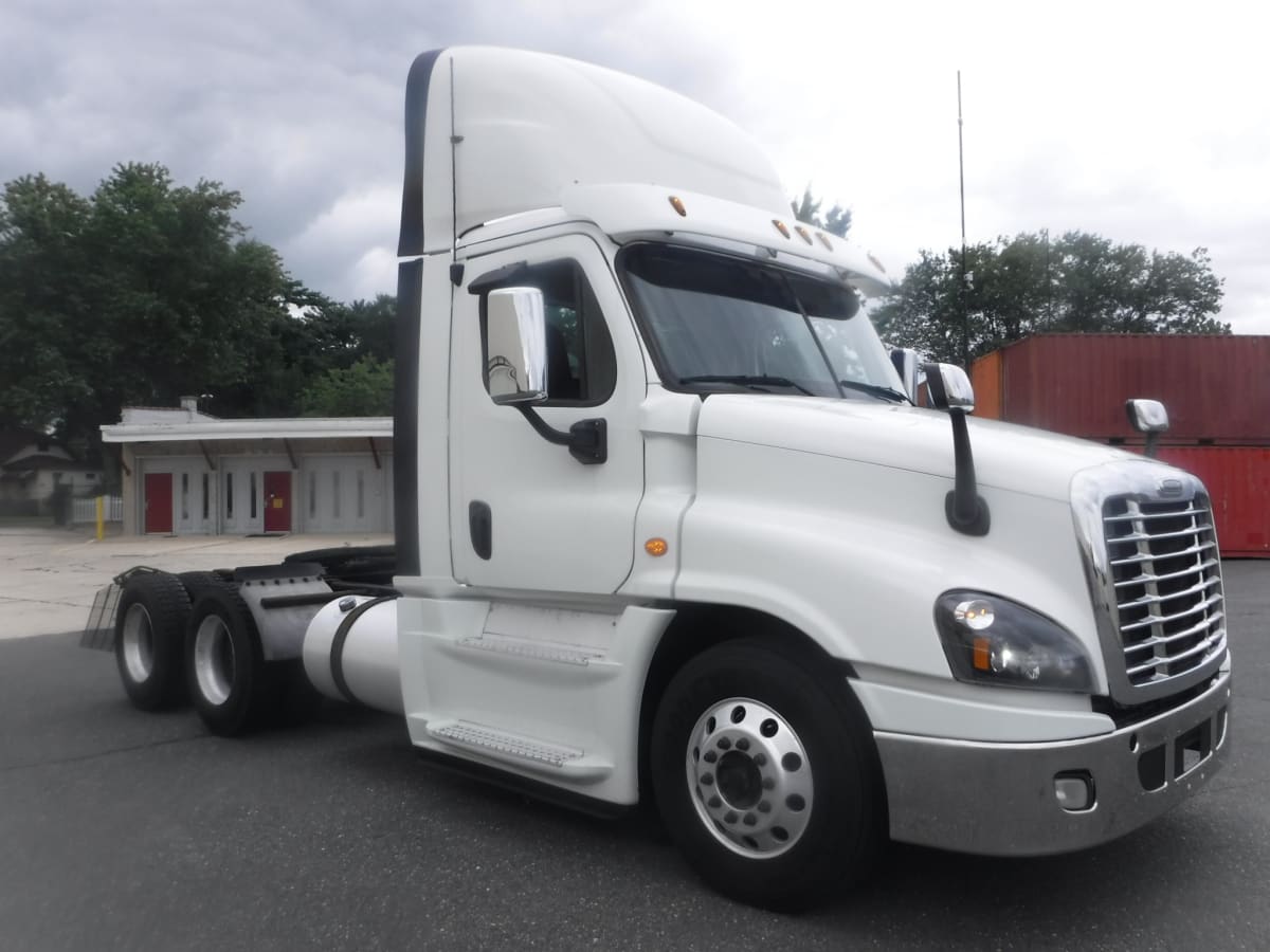 2018 Freightliner/Mercedes CASCADIA 125 681690