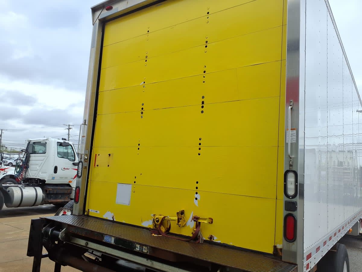 2018 Freightliner M2 106 681705