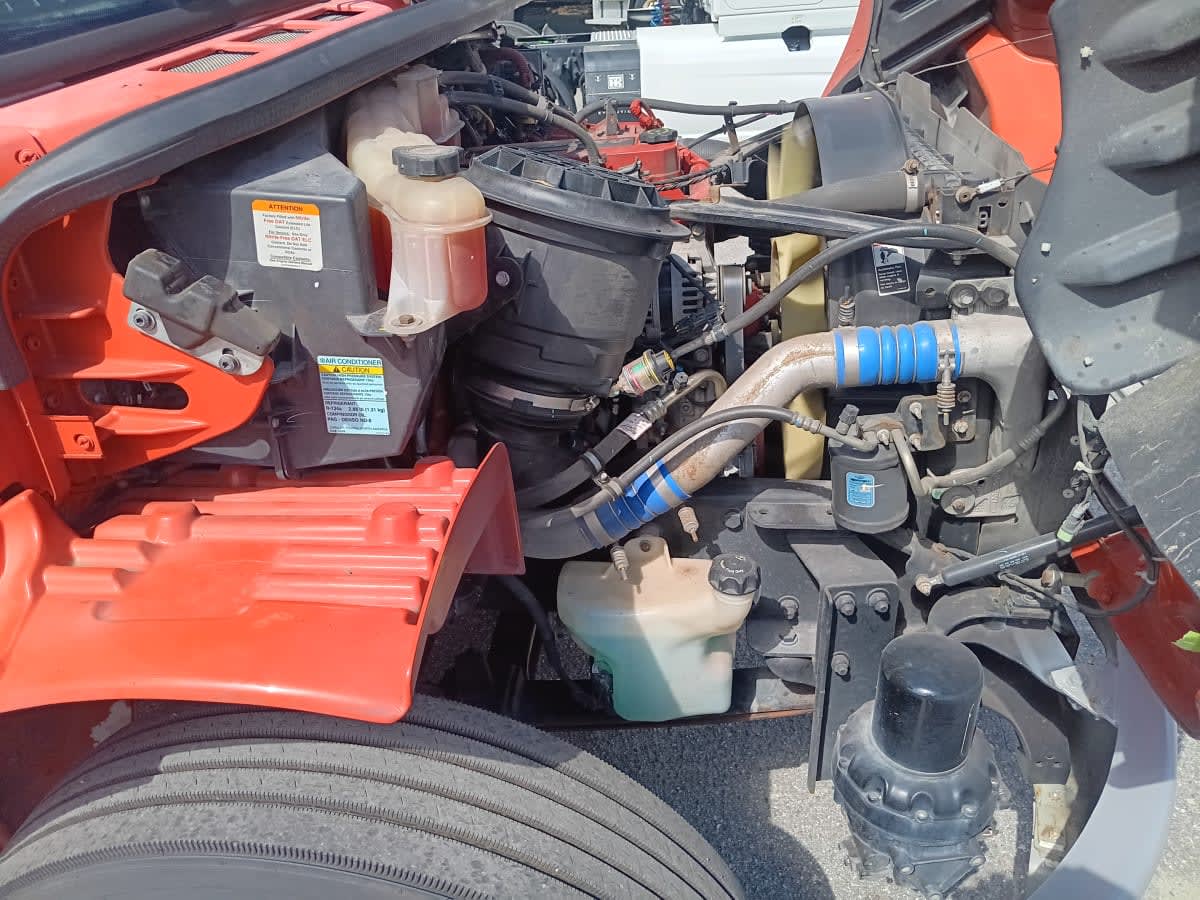 2018 Freightliner/Mercedes M2 106 681719