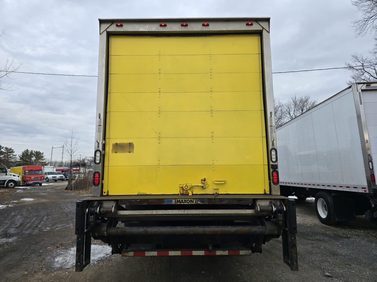 2018 Freightliner/Mercedes M2 106 681720
