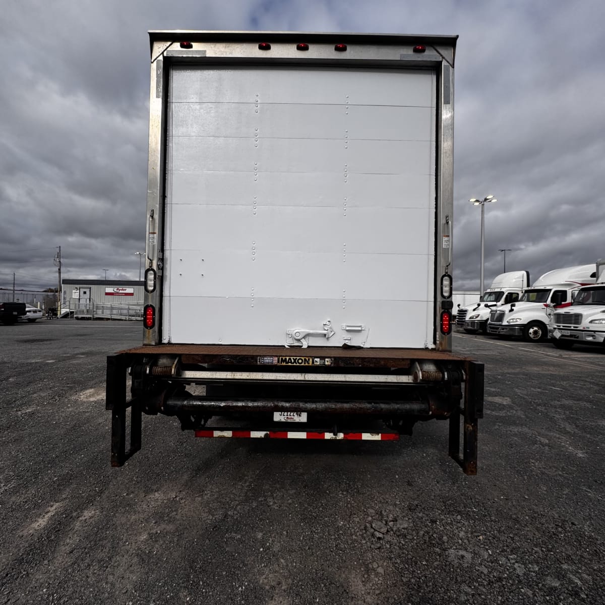 2018 Freightliner/Mercedes M2 106 681726