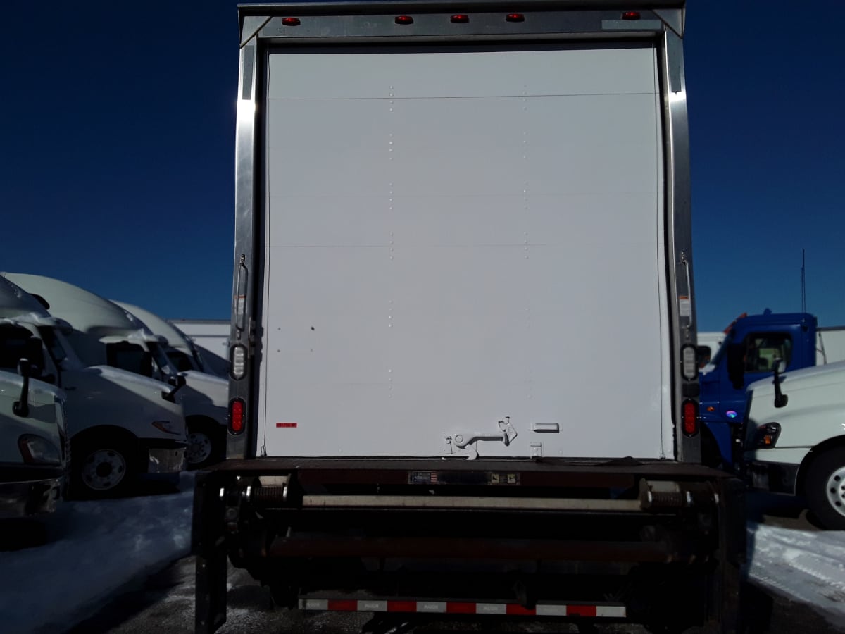 2018 Freightliner/Mercedes M2 106 681738