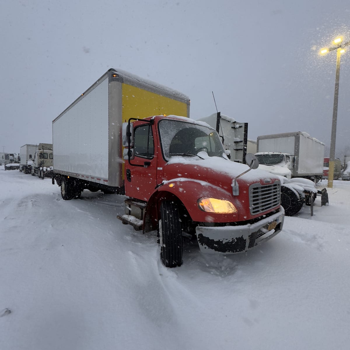 2018 Freightliner/Mercedes M2 106 681750