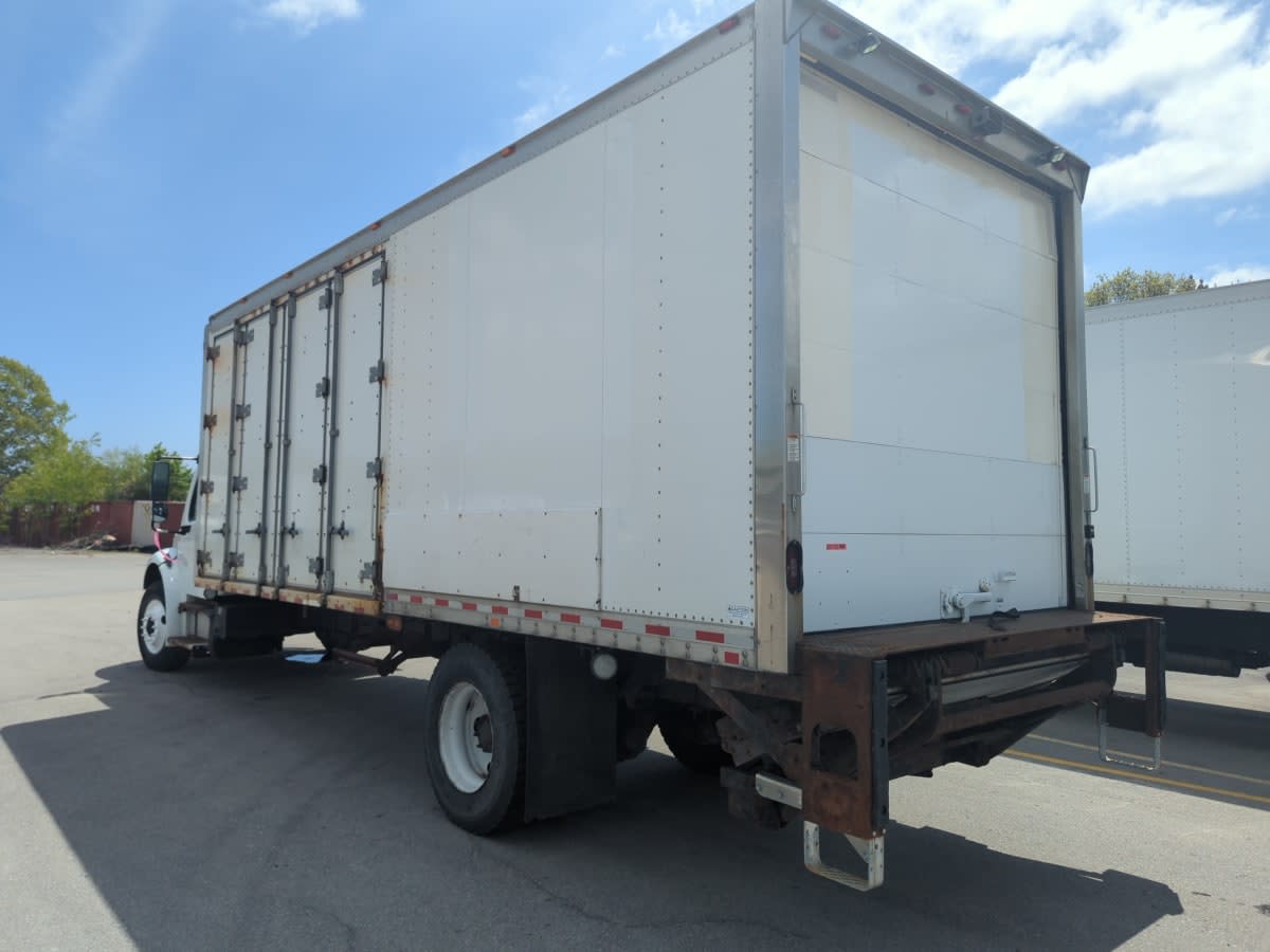 2018 Freightliner M2 106 681755