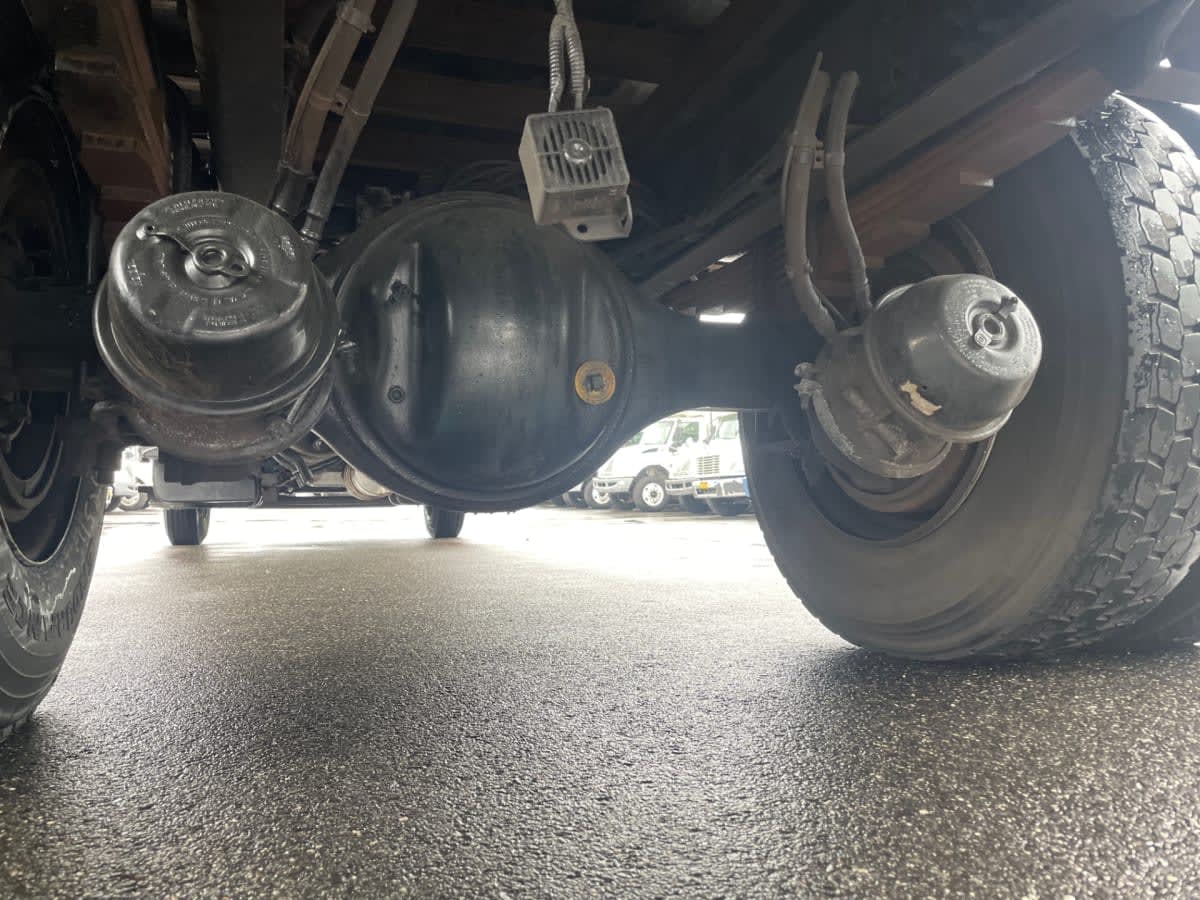 2018 Freightliner/Mercedes M2 106 681765