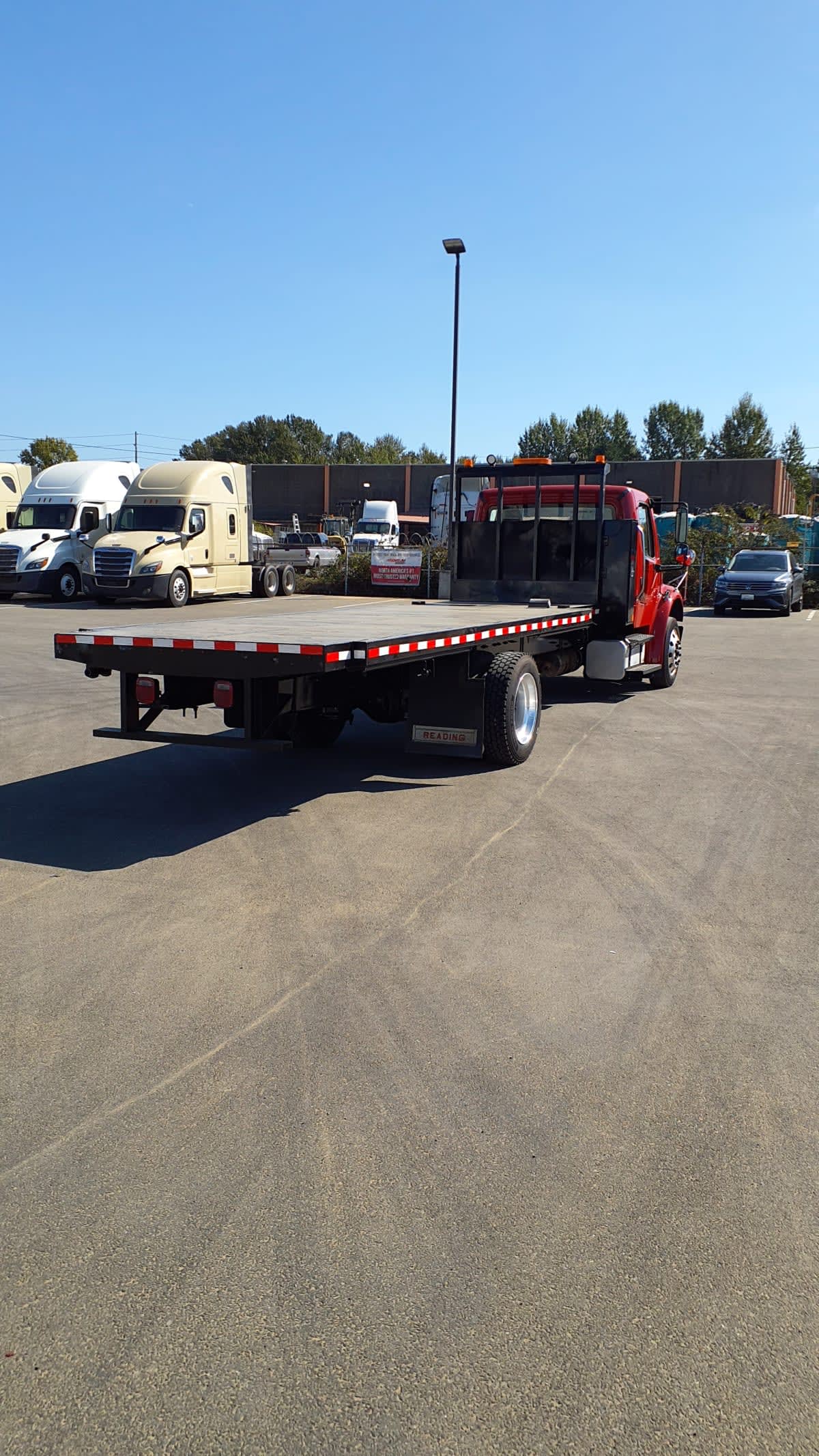 2018 Freightliner/Mercedes M2 106 681785