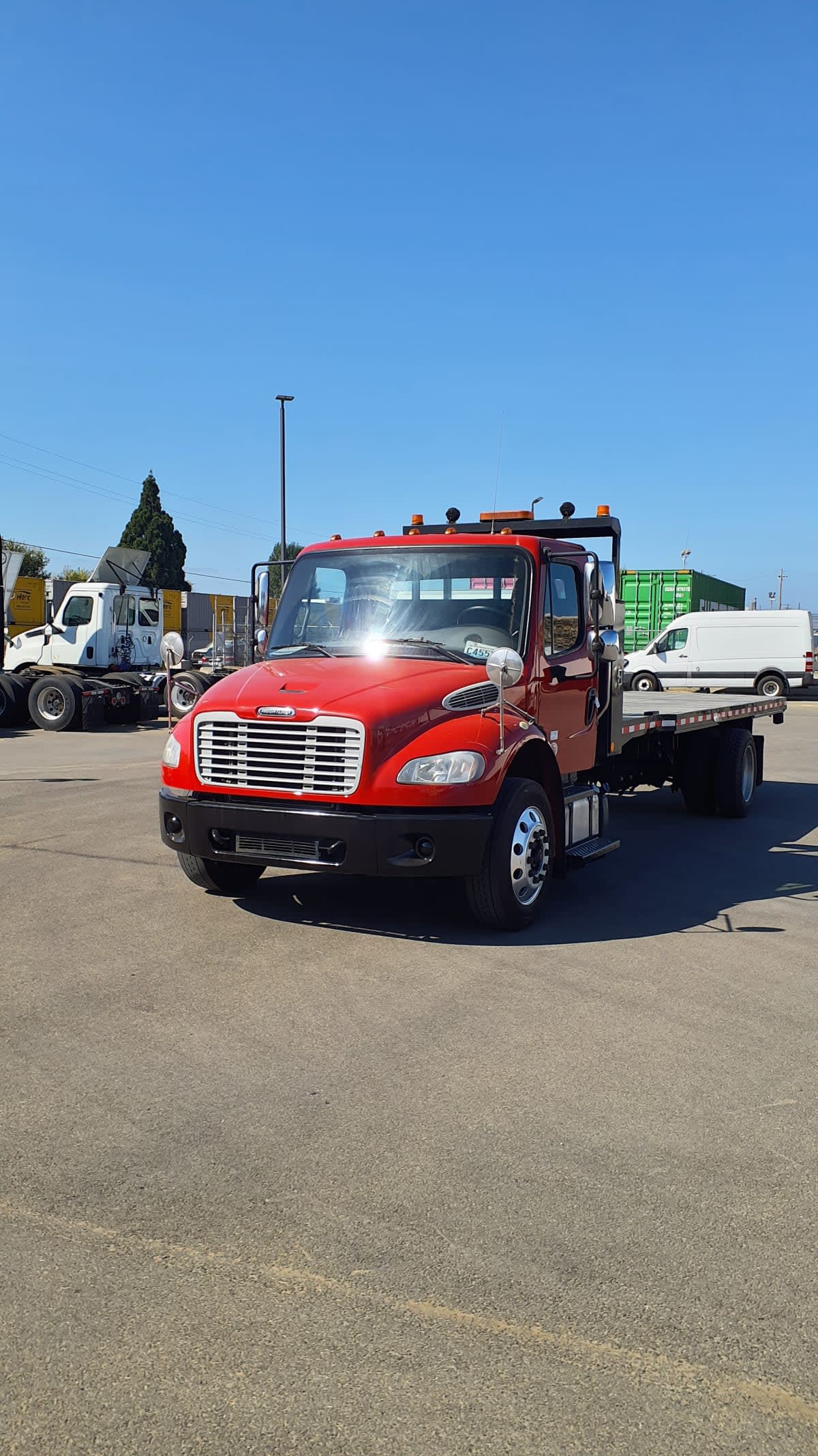 2018 Freightliner/Mercedes M2 106 681785