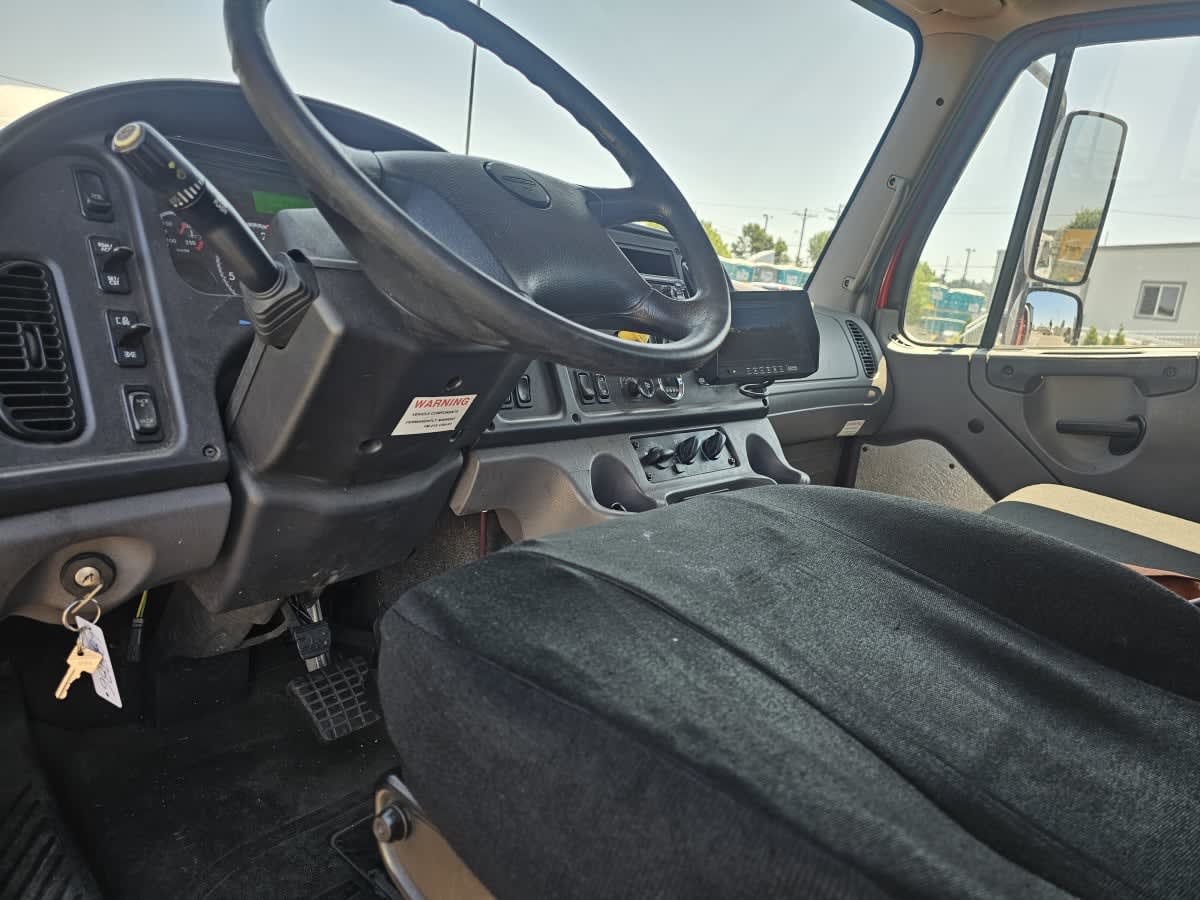 2018 Freightliner M2 106 681786