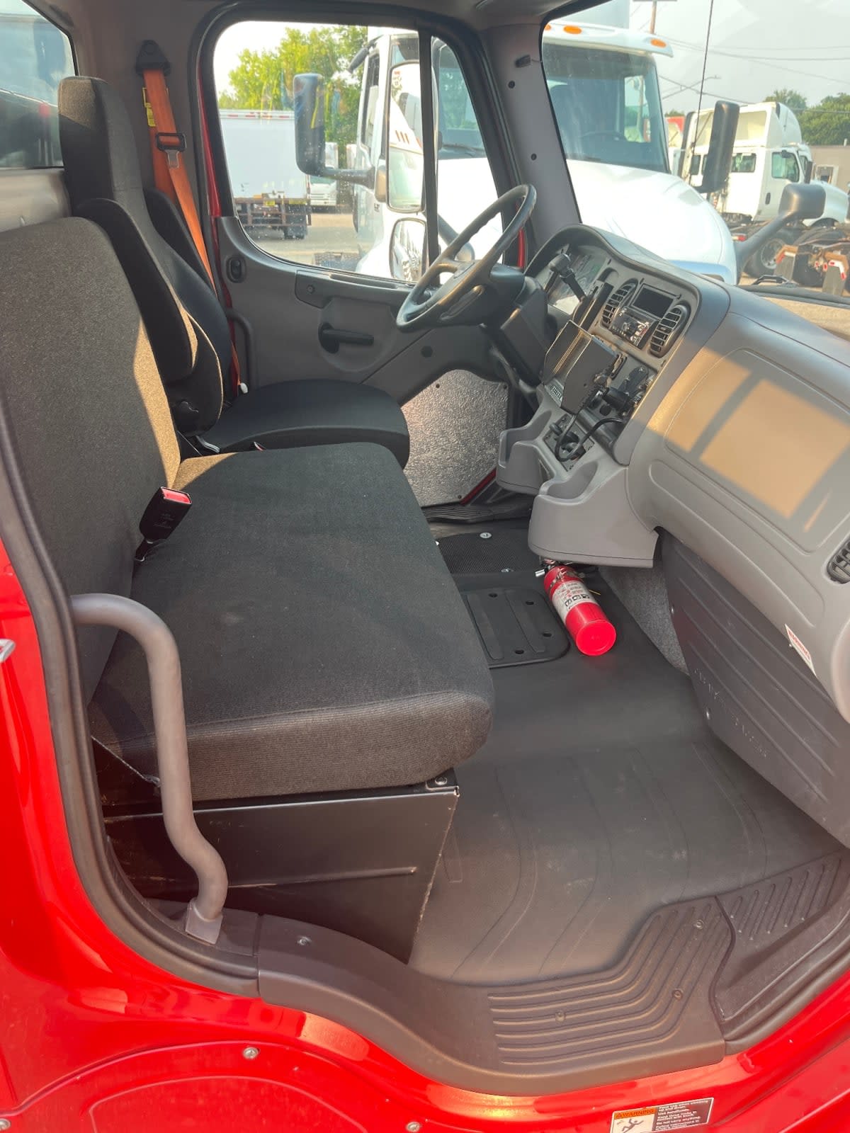 2018 Freightliner/Mercedes M2 106 681791