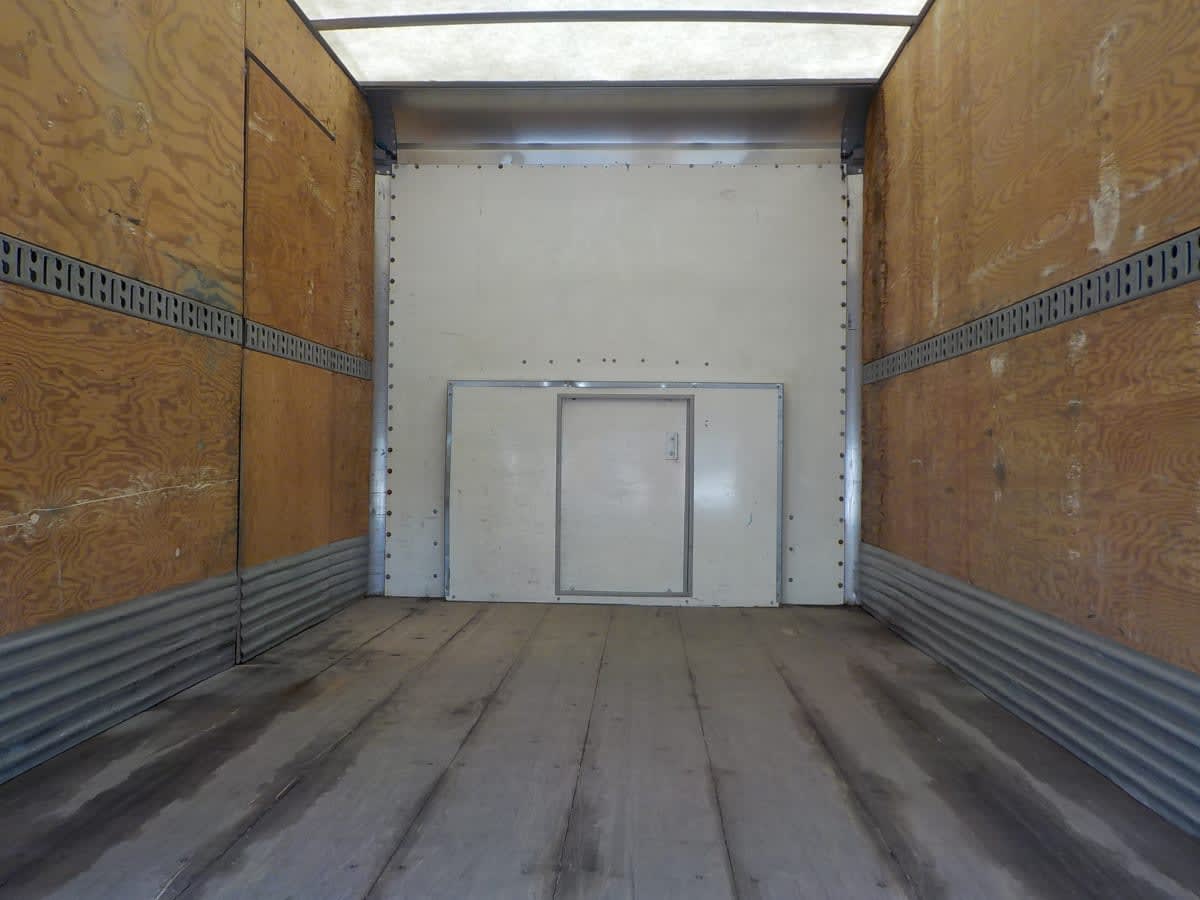 2017 Ford Motor Company E450 681804