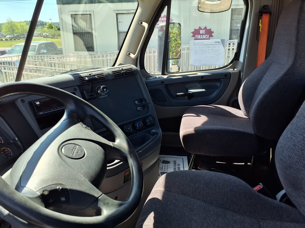 2018 Freightliner/Mercedes CASCADIA 125 681805