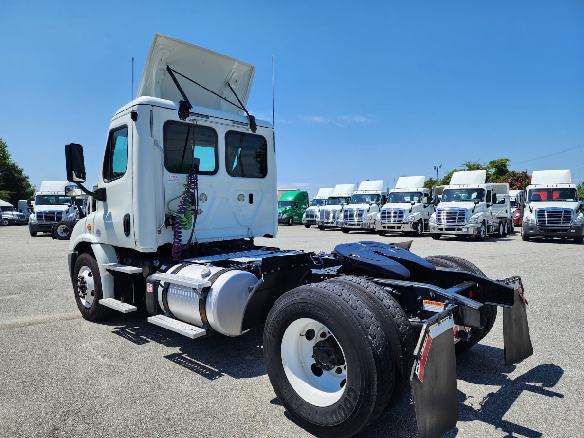 2018 Freightliner/Mercedes CASCADIA 113 681824