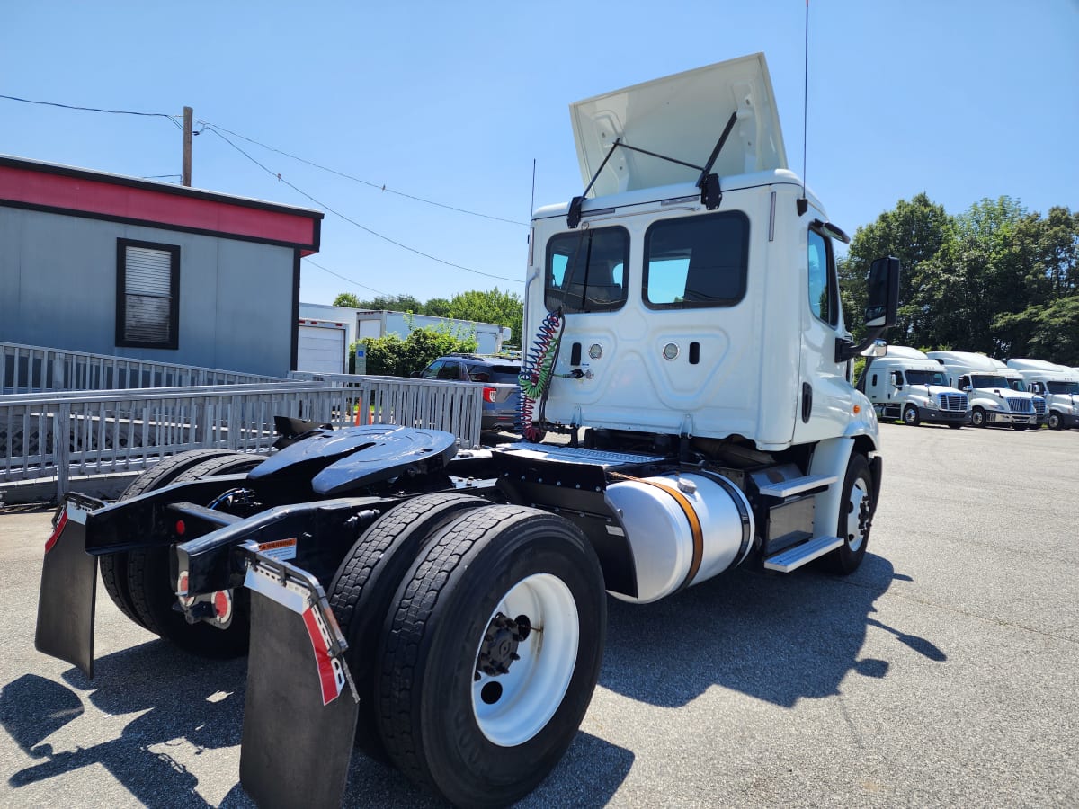 2018 Freightliner/Mercedes CASCADIA 113 681824