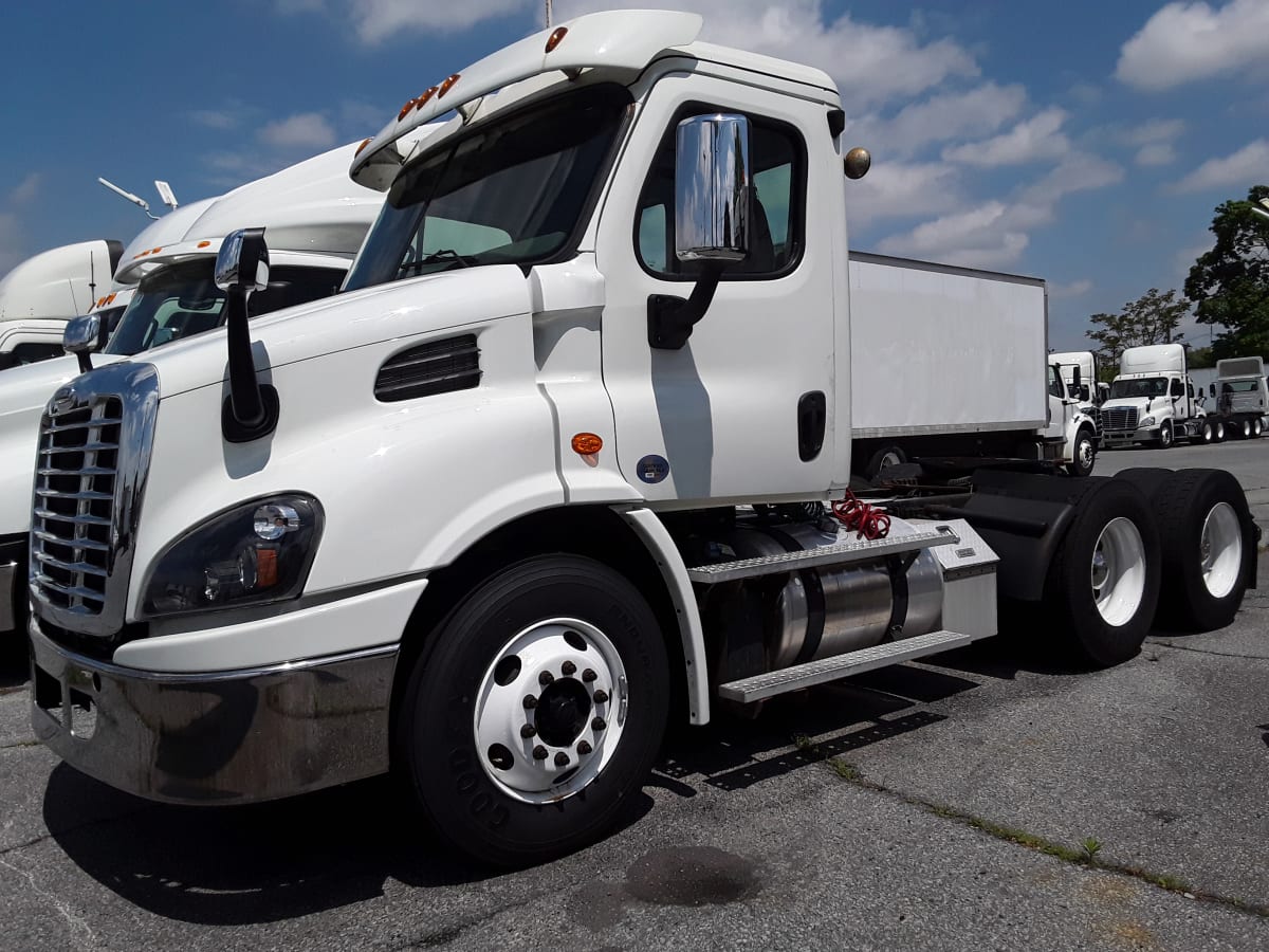 2018 Freightliner/Mercedes CASCADIA 113 682035