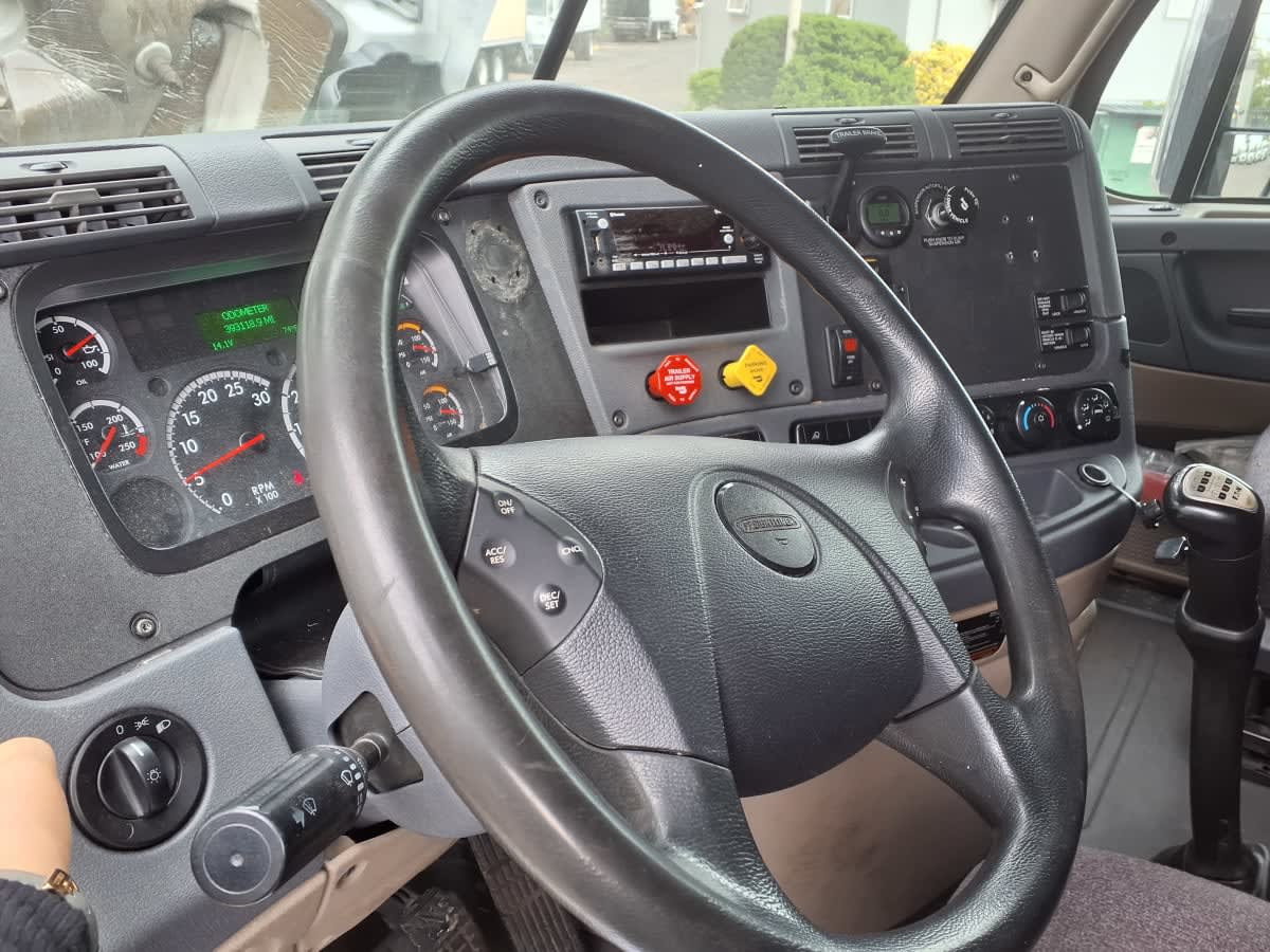 2018 Freightliner/Mercedes CASCADIA 125 682061