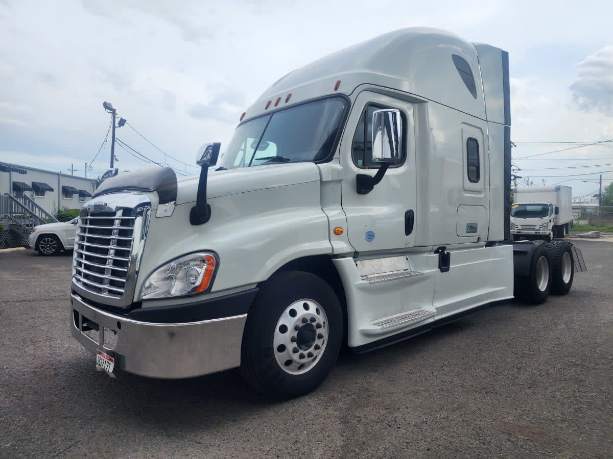 2018 Freightliner/Mercedes CASCADIA 125 682061