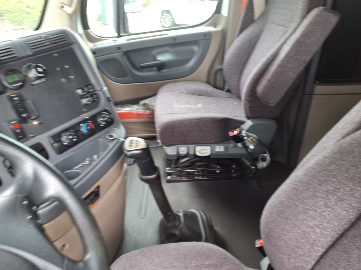 2018 Freightliner/Mercedes CASCADIA 125 682061
