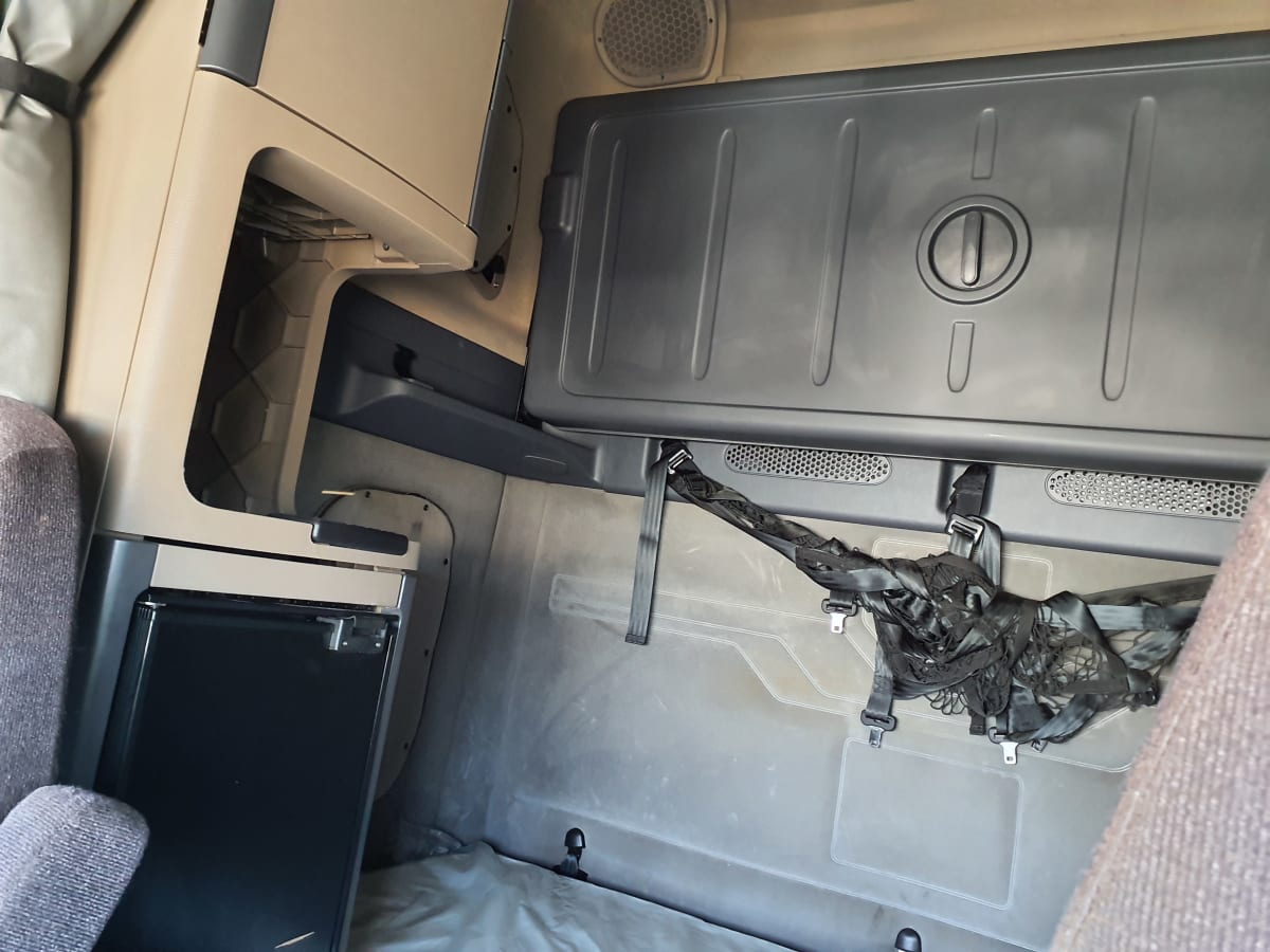 2018 Freightliner/Mercedes CASCADIA 125 682064