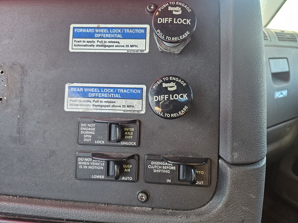 2018 Freightliner - image 16