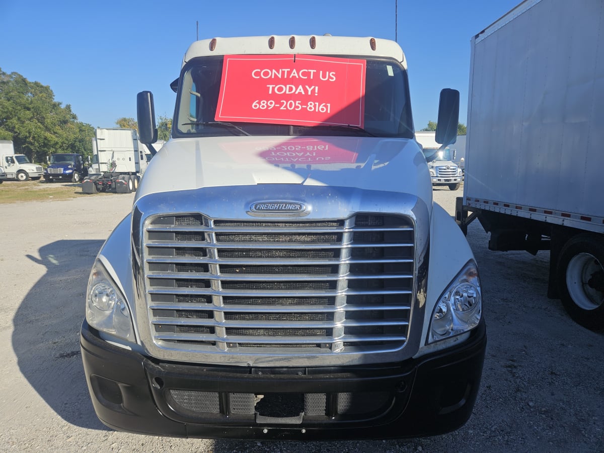 2018 Freightliner - image 2
