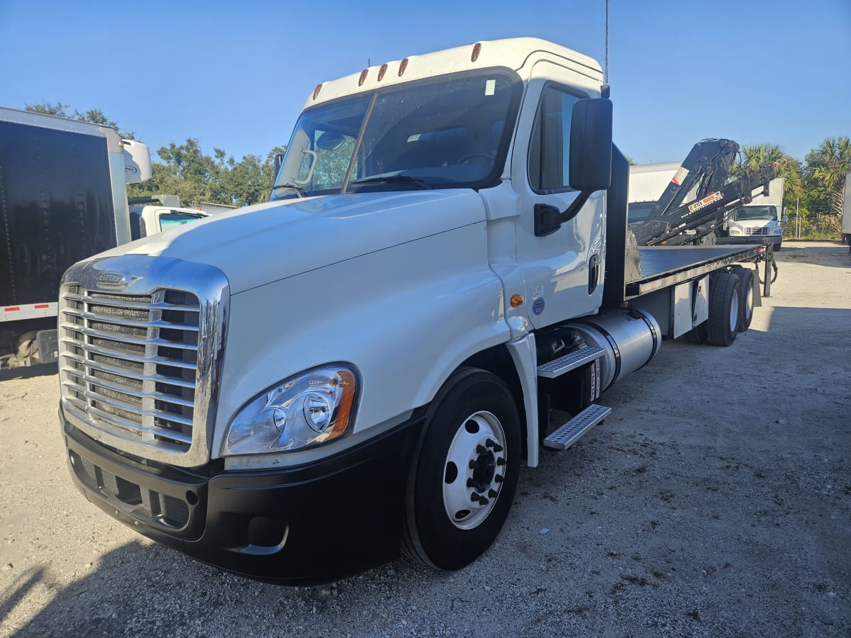 2018 Freightliner - image 1
