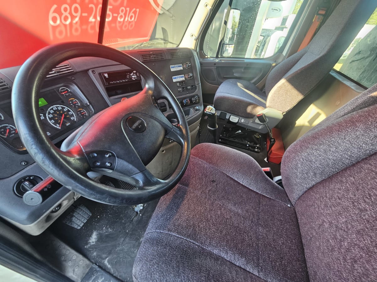 2018 Freightliner - image 7