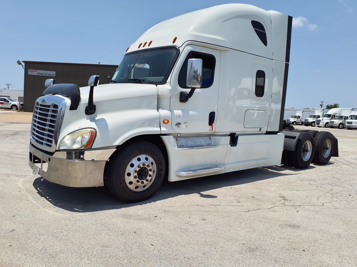 2018 Freightliner/Mercedes CASCADIA 125 682135