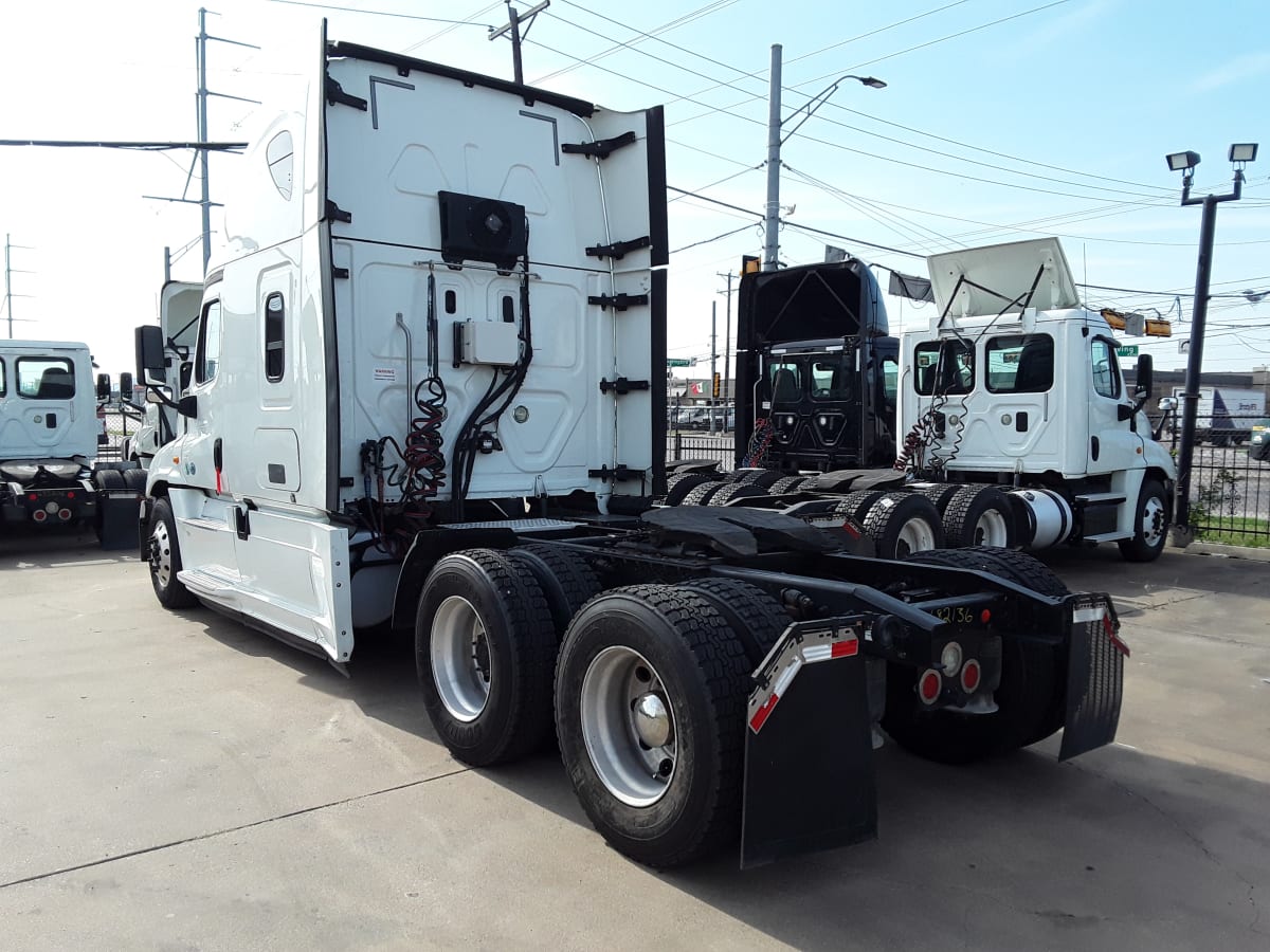 2018 Freightliner/Mercedes CASCADIA 125 682136