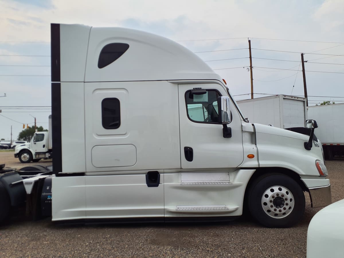 2018 Freightliner/Mercedes CASCADIA 125 682144