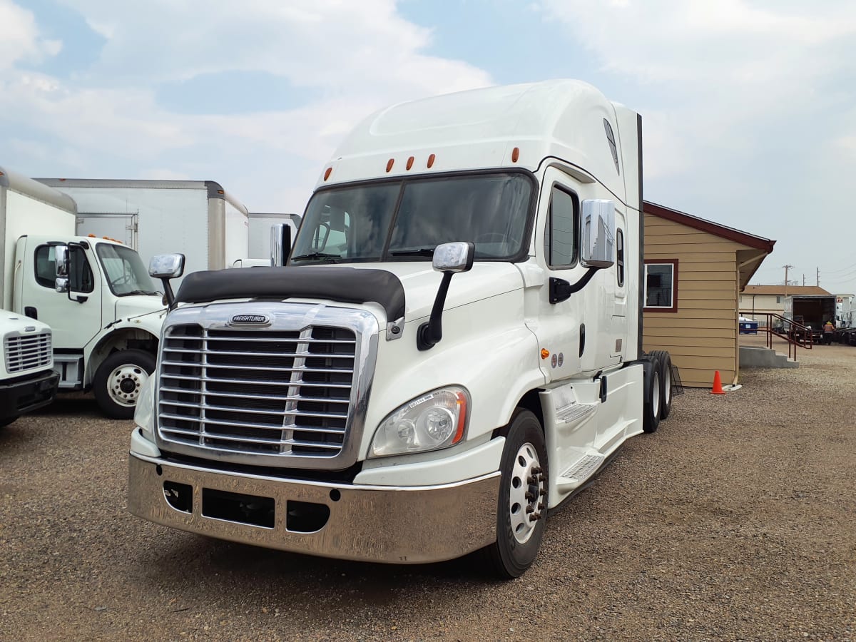 2018 Freightliner/Mercedes CASCADIA 125 682144