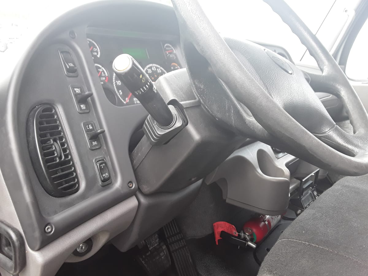 2018 Freightliner/Mercedes M2 106 682151