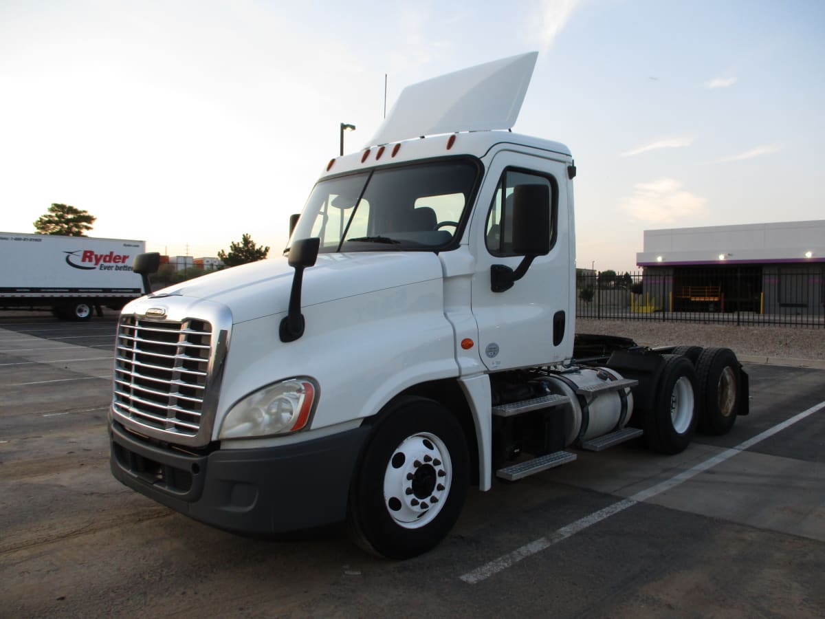 2018 Freightliner/Mercedes CASCADIA 125 682157