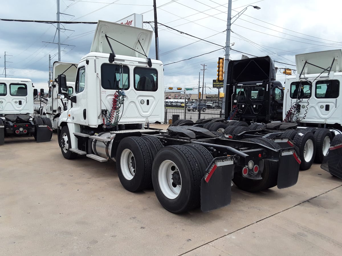 2018 Freightliner/Mercedes CASCADIA 125 682160