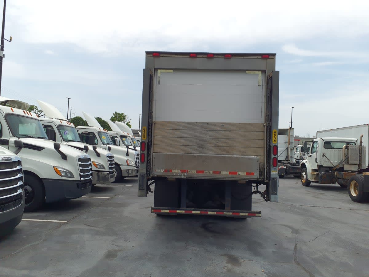 2018 Freightliner/Mercedes M2 106 682168