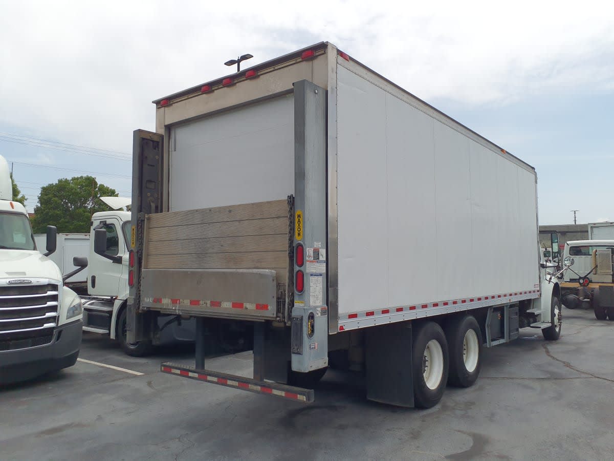 2018 Freightliner/Mercedes M2 106 682168