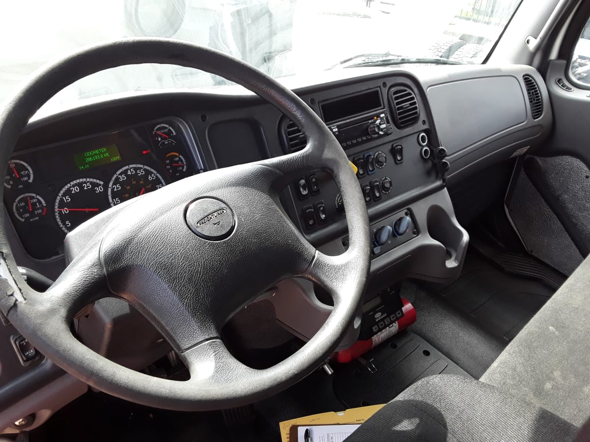 2018 Freightliner/Mercedes M2 106 682170