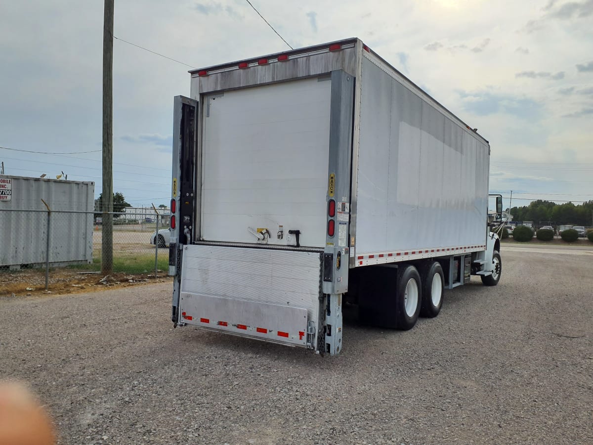 2018 Freightliner/Mercedes M2 106 682205