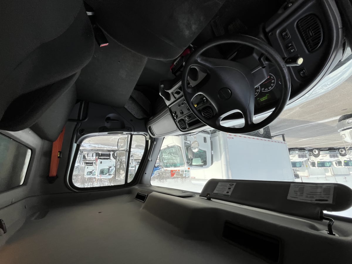 2018 Freightliner/Mercedes M2 106 682208