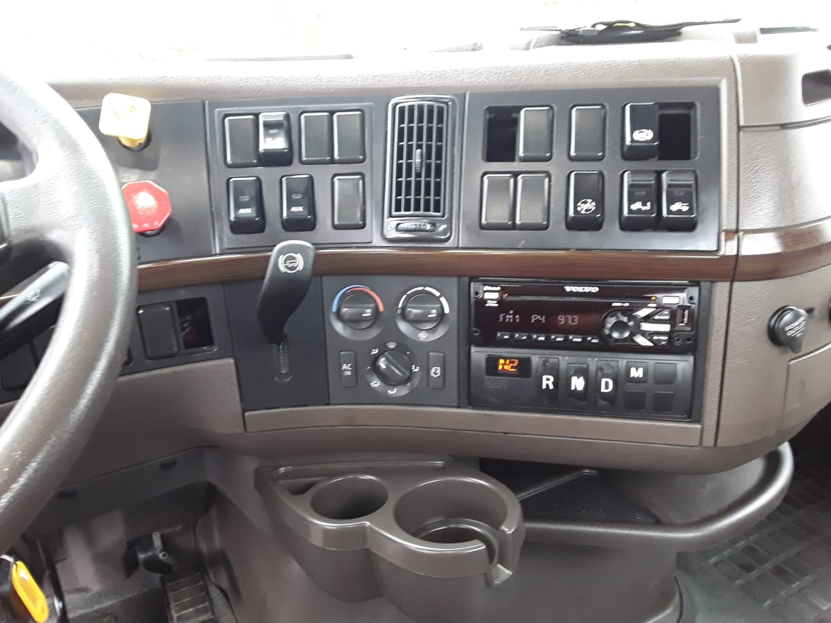 2018 Volvo VNL64TRACTOR 682263