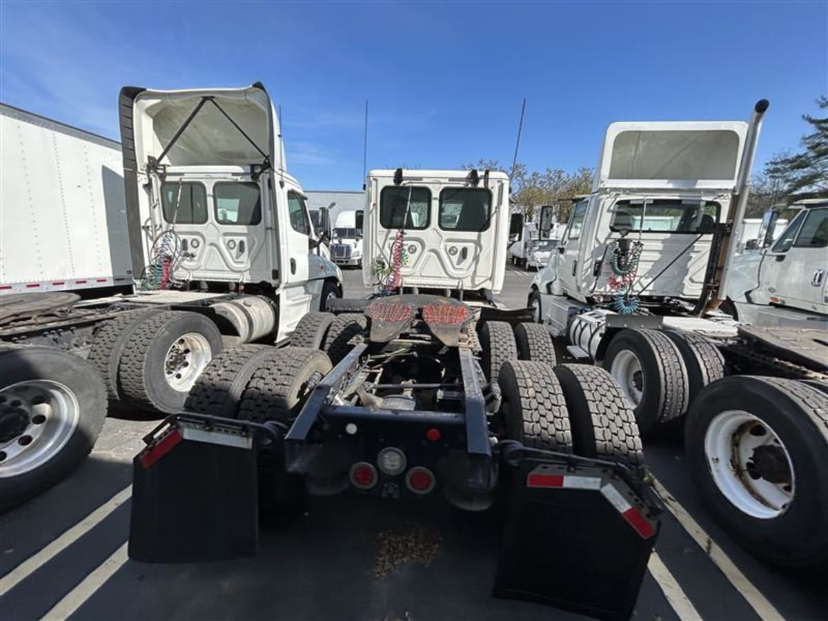 2018 Freightliner/Mercedes CASCADIA 125 682265