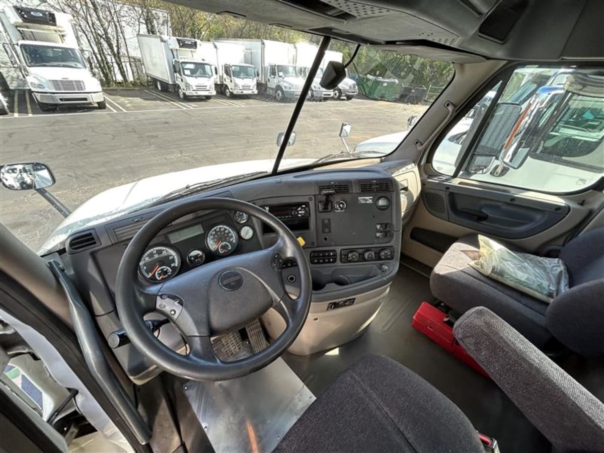 2018 Freightliner/Mercedes CASCADIA 125 682265