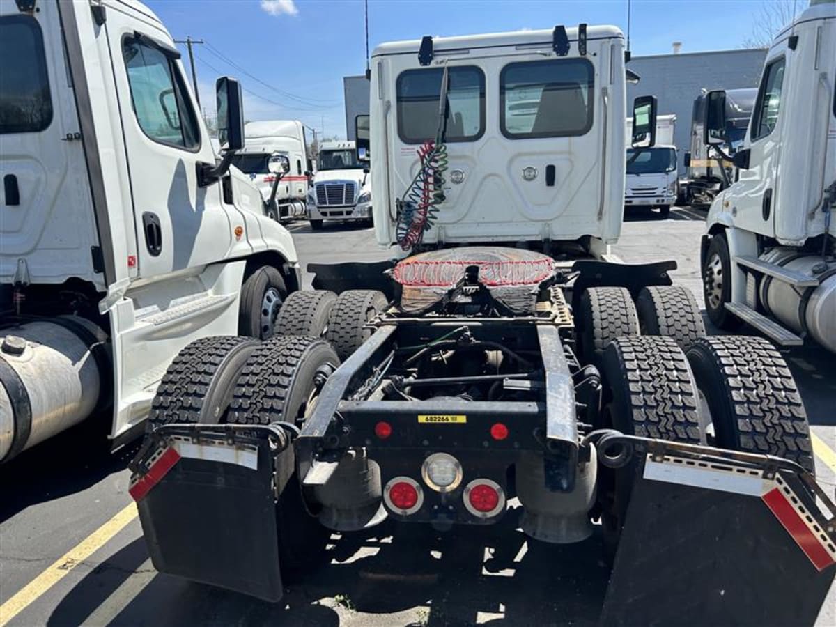 2018 Freightliner/Mercedes CASCADIA 125 682266