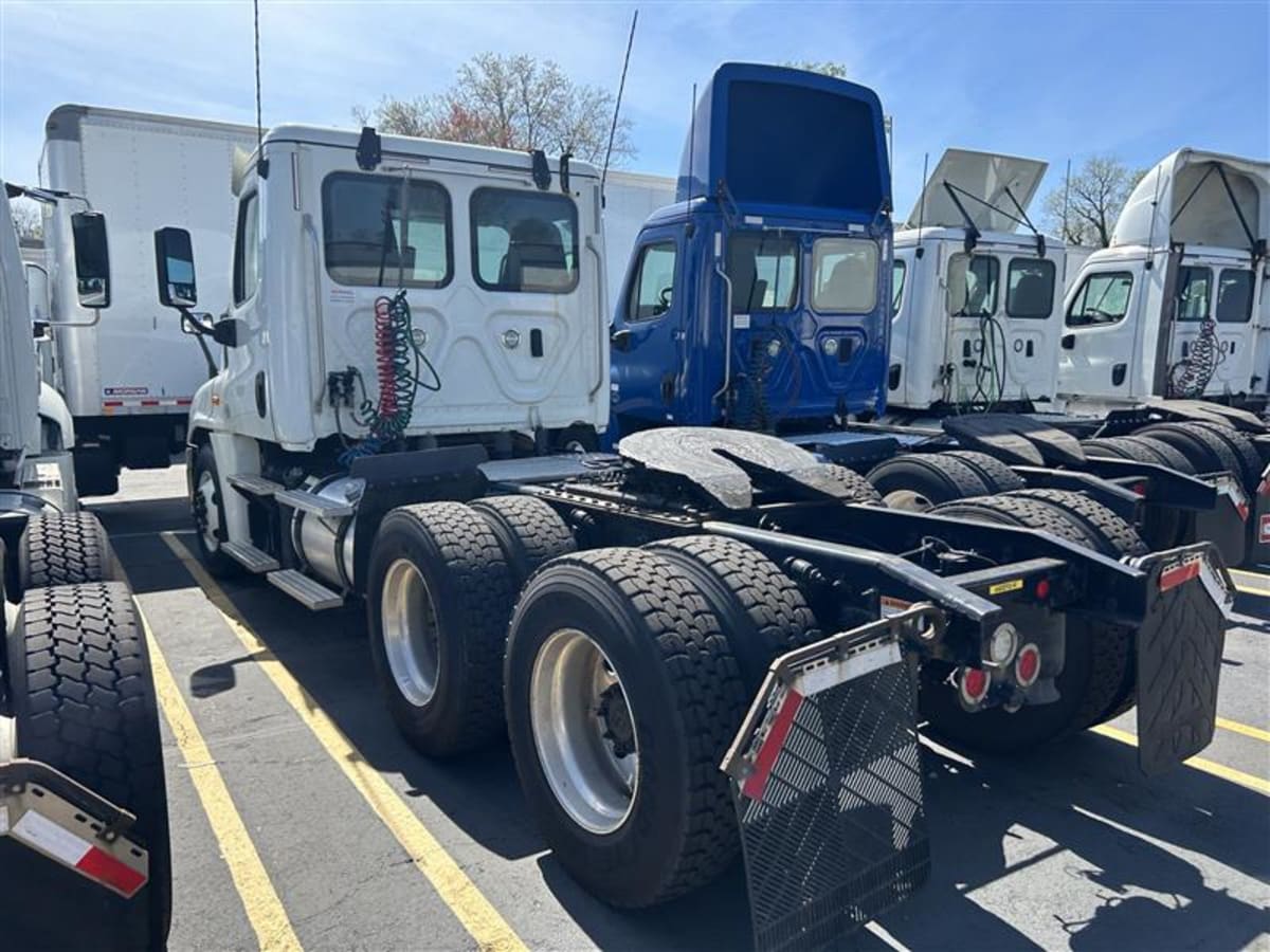 2018 Freightliner/Mercedes CASCADIA 125 682270